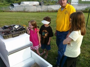 Trevor working with Kate Black, Kirsten Wine and Maggie Koch